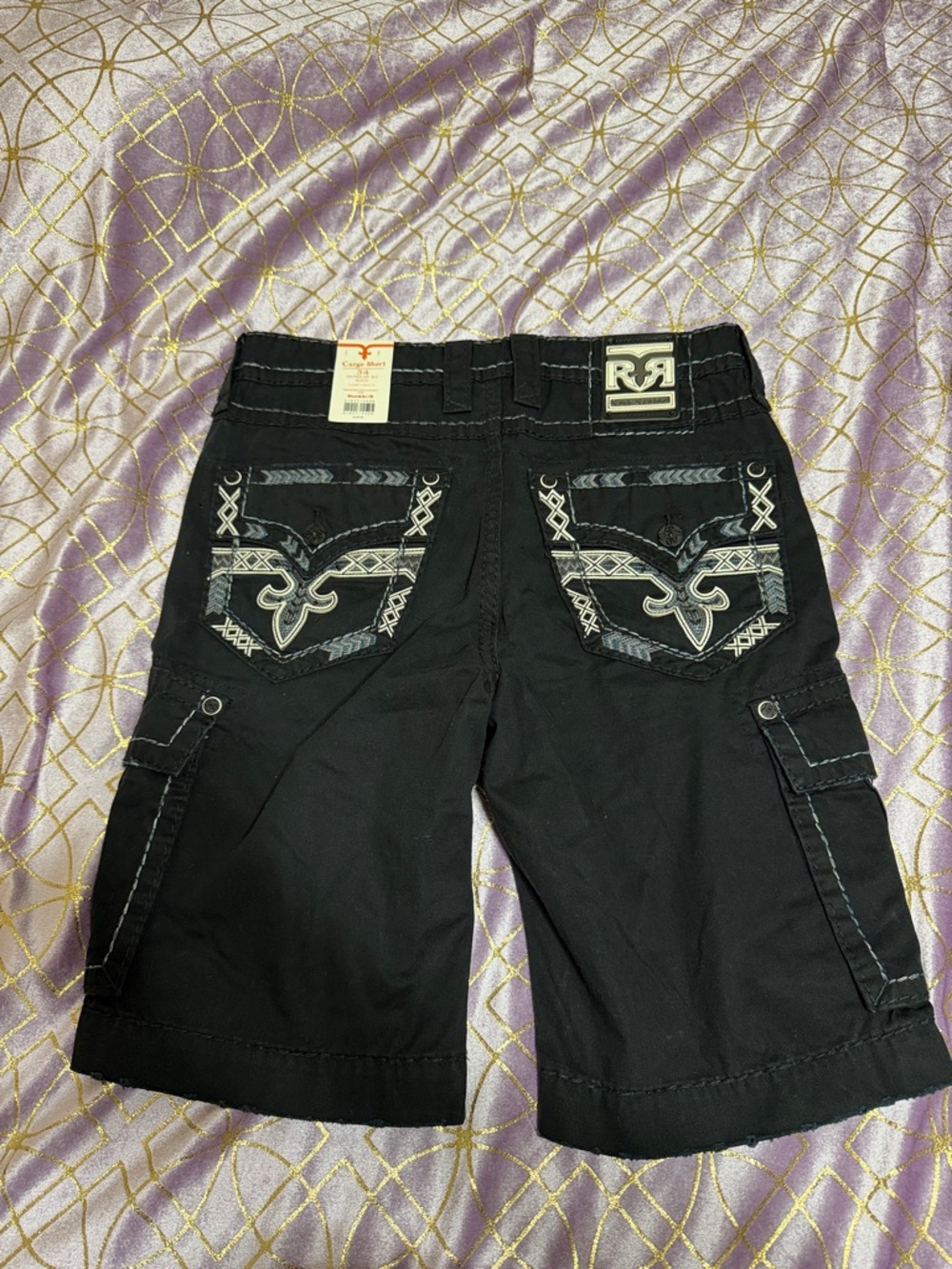 ๐ฅ NWT Rock Revival Black Men's Cargo Shorts with Contrast Stitching - Picture 2 of 13